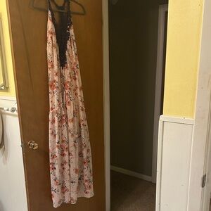 Chic Floral Lace Maxi Dress